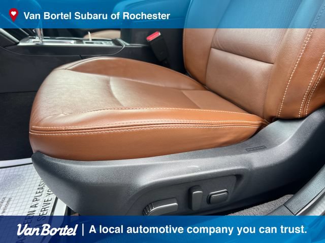 Used 2017 Subaru Outback 2.5i Touring AWD/4WD image 16