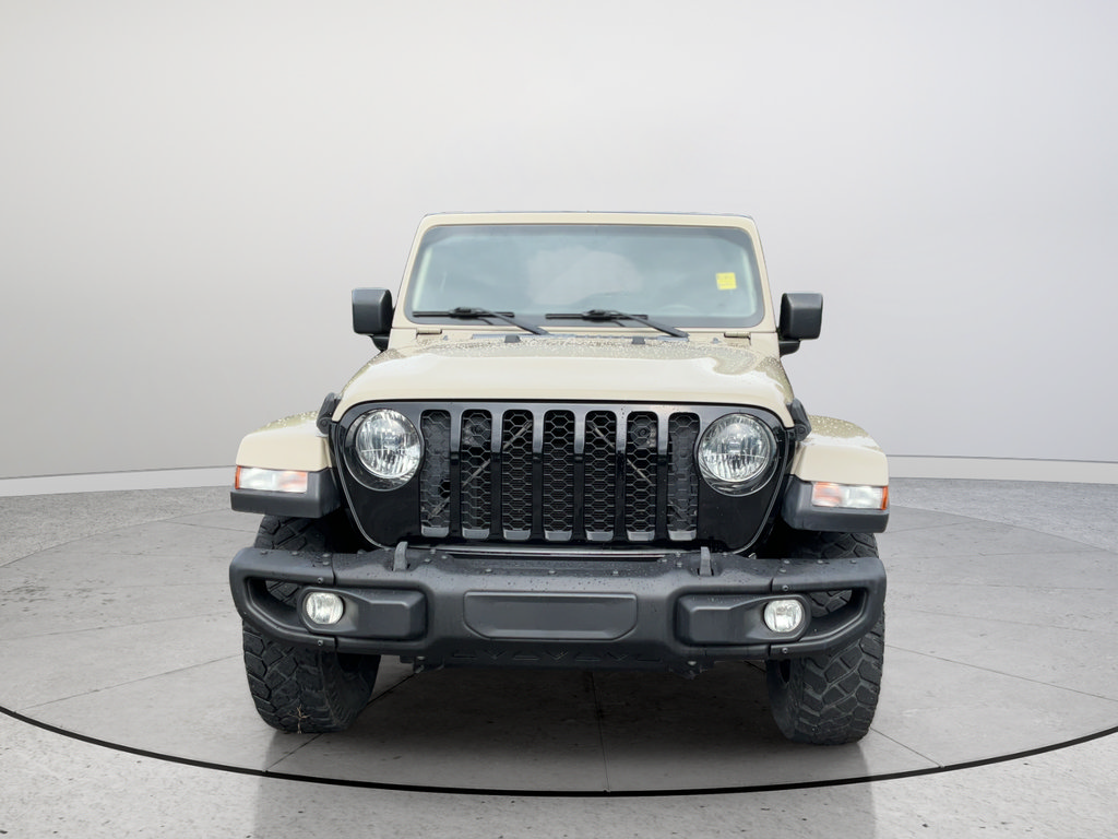 Used 2022 Jeep Gladiator Sport AWD/4WD image 3