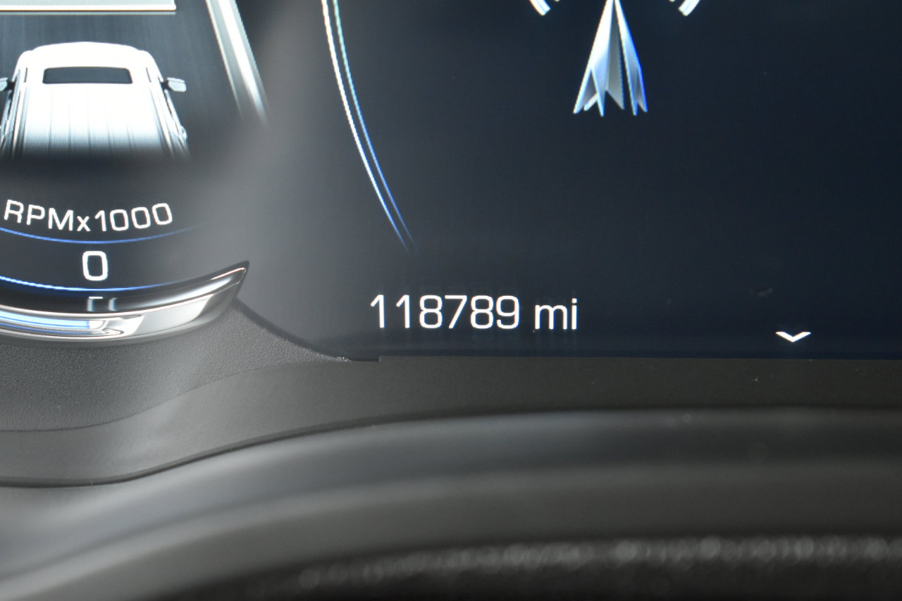 Used 2020 Cadillac Escalade ESV Premium Luxury image 18