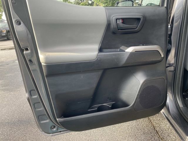 Used 2021 Toyota Tacoma SR5 RWD image 13