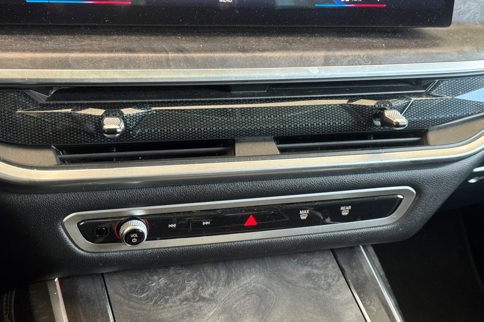 Certified 2023 BMW X7 xDrive40i w/ Premium Package image 17