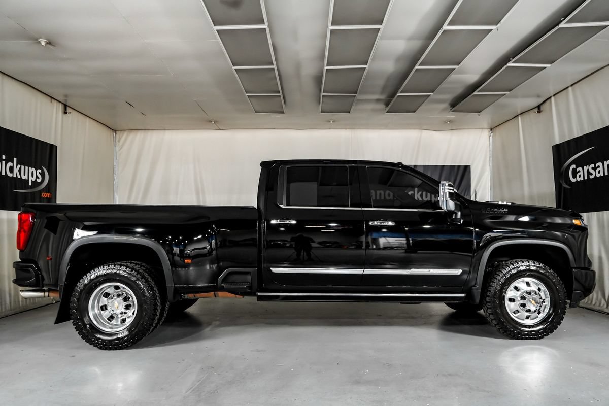 Used 2025 Chevrolet Silverado 3500 High Country w/ Technology Package AWD/4WD image 5