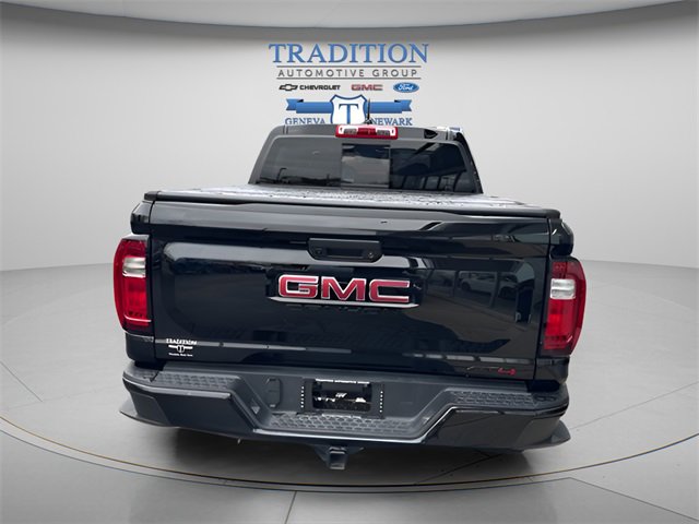 Used 2024 GMC Canyon AT4 image 3