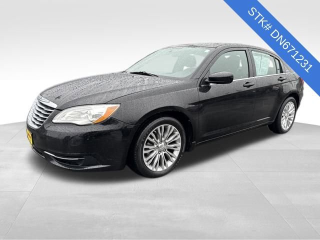 Used 2013 Chrysler 200 LX image 3