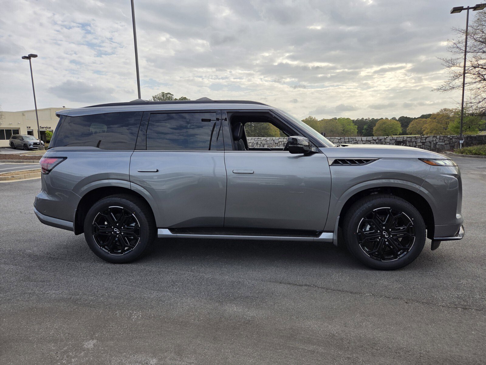 New 2026 INFINITI QX80 4WD image 5
