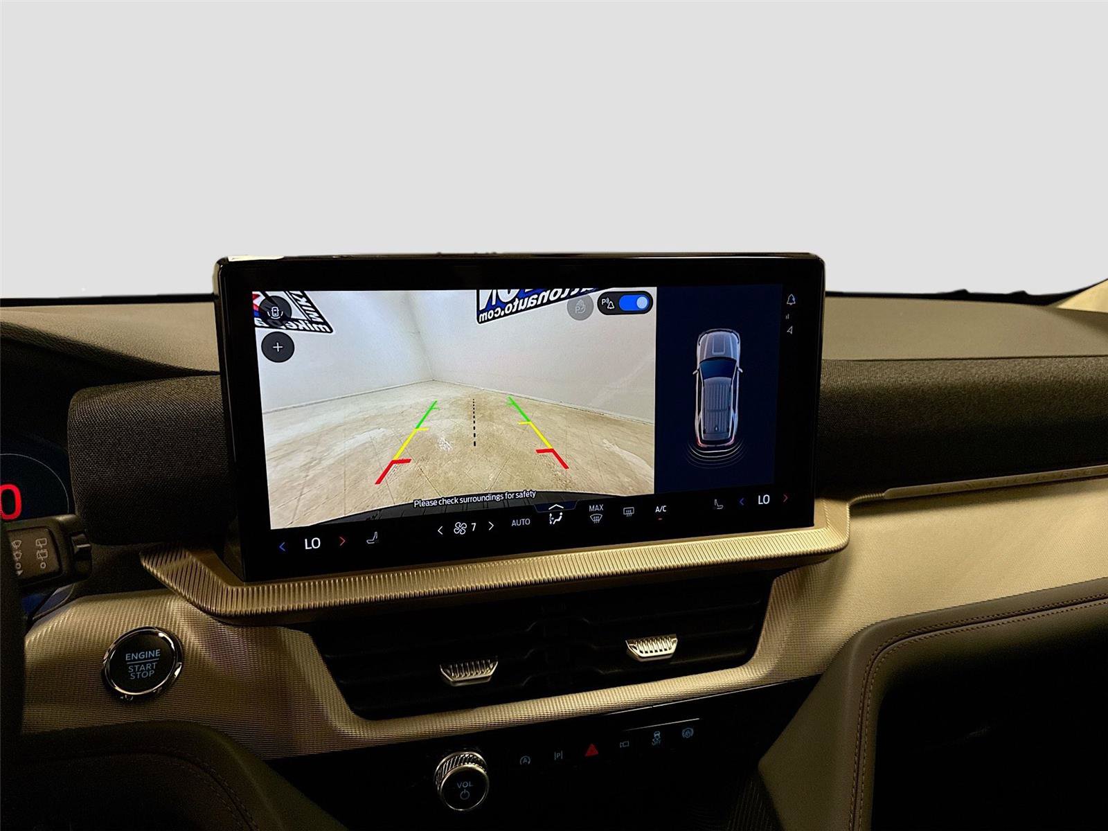 New 2026 Ford Explorer Active AWD/4WD image 13