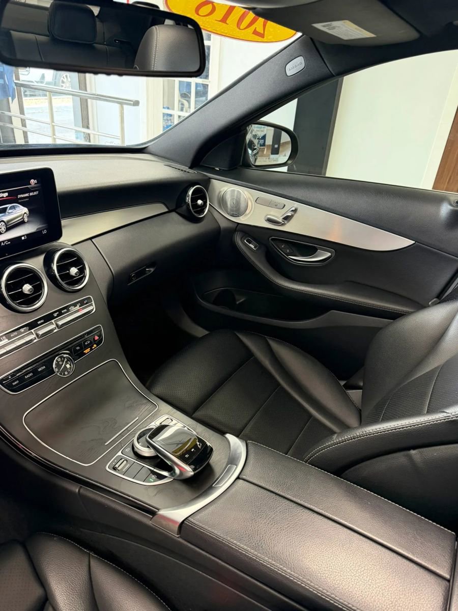 Used 2018 Mercedes-Benz C 300 Sedan w/ Multimedia Package image 27