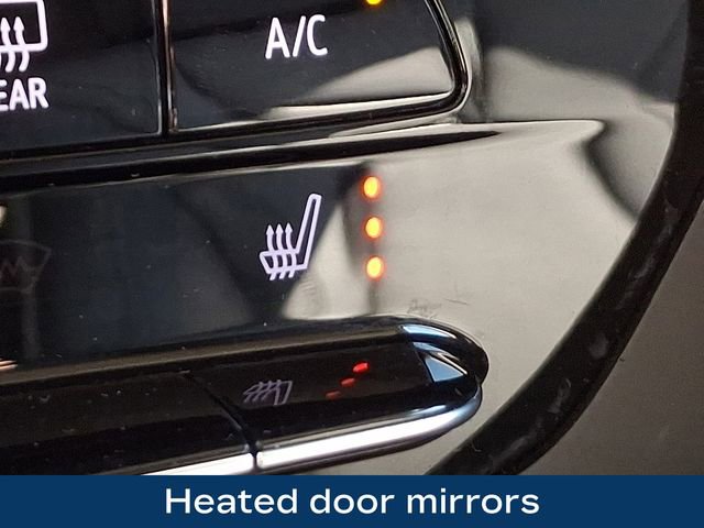 Used 2023 Buick Envision Essence image 16