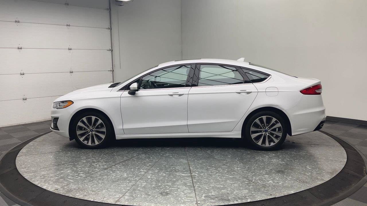 Used 2020 Ford Fusion SE AWD/4WD image 35