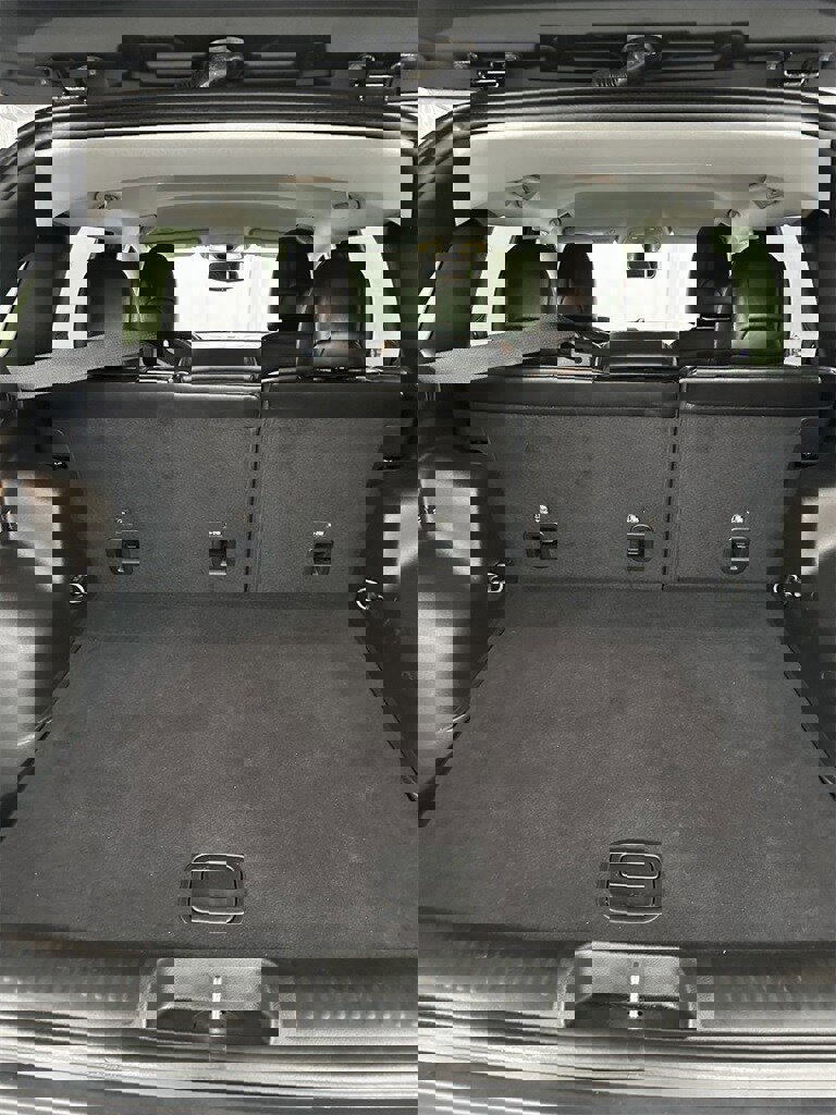 Used 2019 Jeep Cherokee Latitude Plus w/ Comfort/Convenience Group image 26