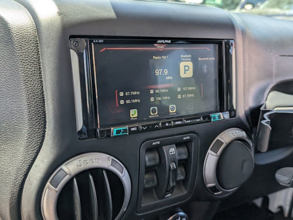 Used 2015 Jeep Wrangler Unlimited Sport w/ Quick Order Package 24S image 19