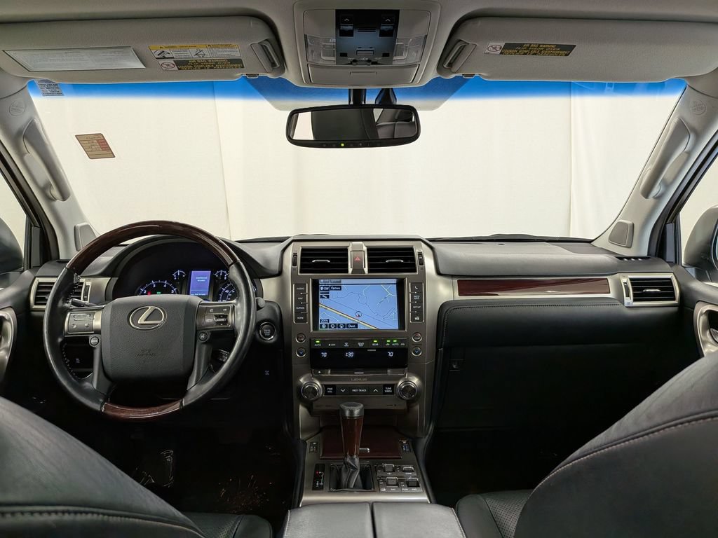 Used 2018 Lexus GX 460 Luxury w/ Preferred Accessory Package AWD/4WD image 13