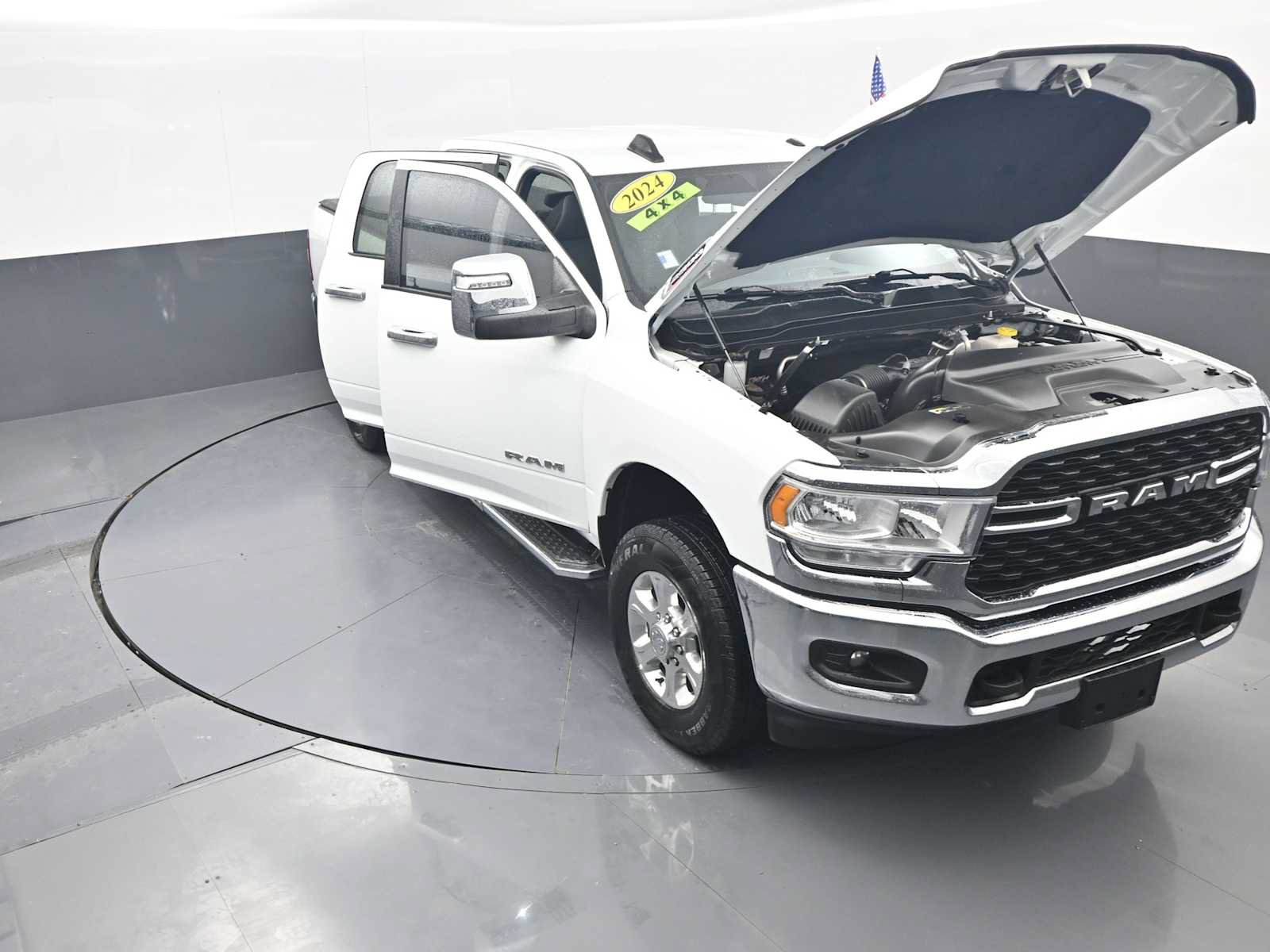 Used 2024 RAM 2500 Big Horn AWD/4WD image 43