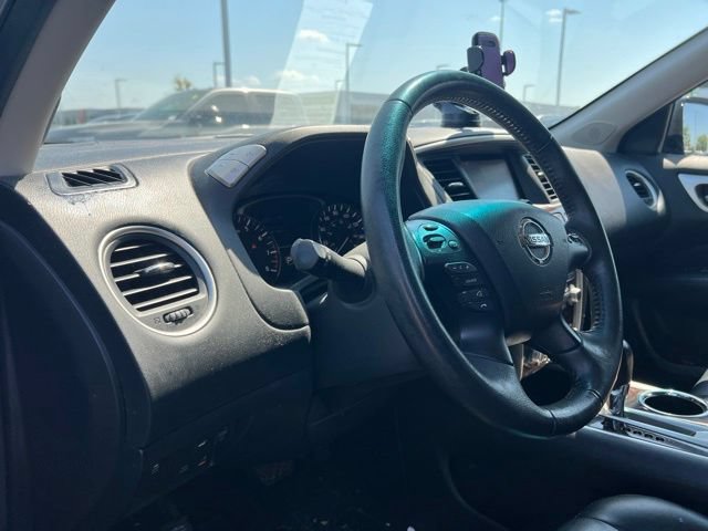 Used 2014 Nissan Pathfinder SL w/ SL Premium Package AWD/4WD image 9