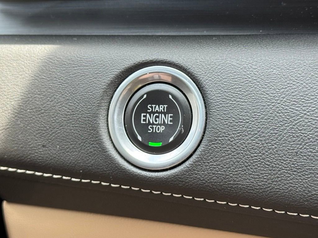 Certified 2023 Cadillac Escalade Premium Luxury w/ LPO, Floor Liner Package AWD/4WD image 24