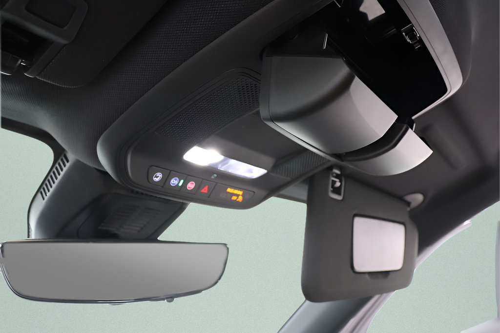 New 2027 Chevrolet Equinox LT w/ Convenience Package II FWD image 16
