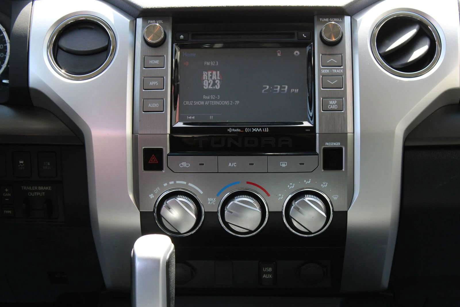 Used 2017 Toyota Tundra SR5 w/ SR5 Upgrade Package image 34