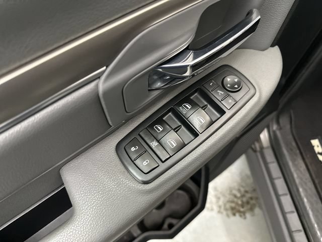 Used 2017 RAM 1500 Big Horn AWD/4WD image 18