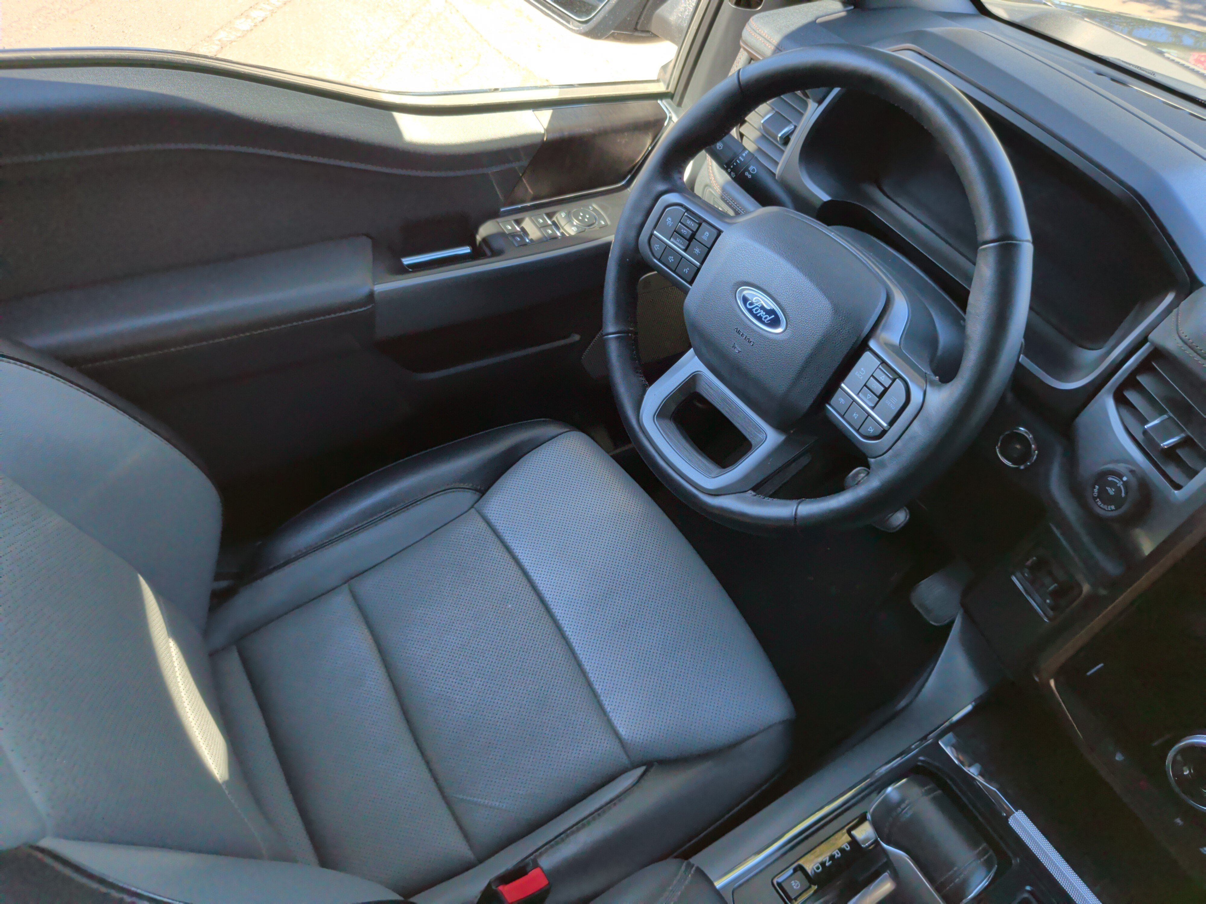 Used 2023 Ford F150 Lightning Lariat w/ Equipment Group 511A High AWD/4WD image 34