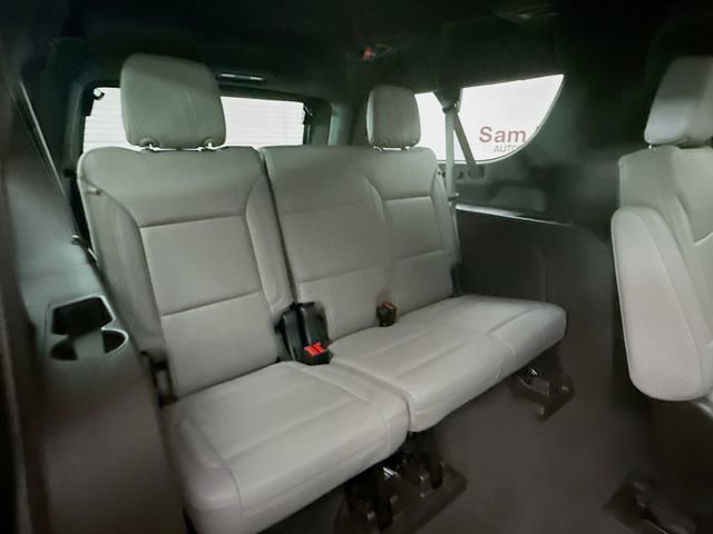 Used 2025 Chevrolet Suburban Z71 w/ Comfort Package image 30