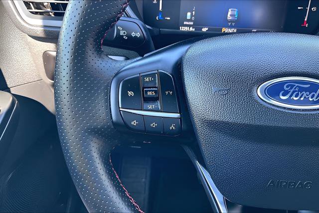 Used 2025 Ford Escape ST-Line image 13