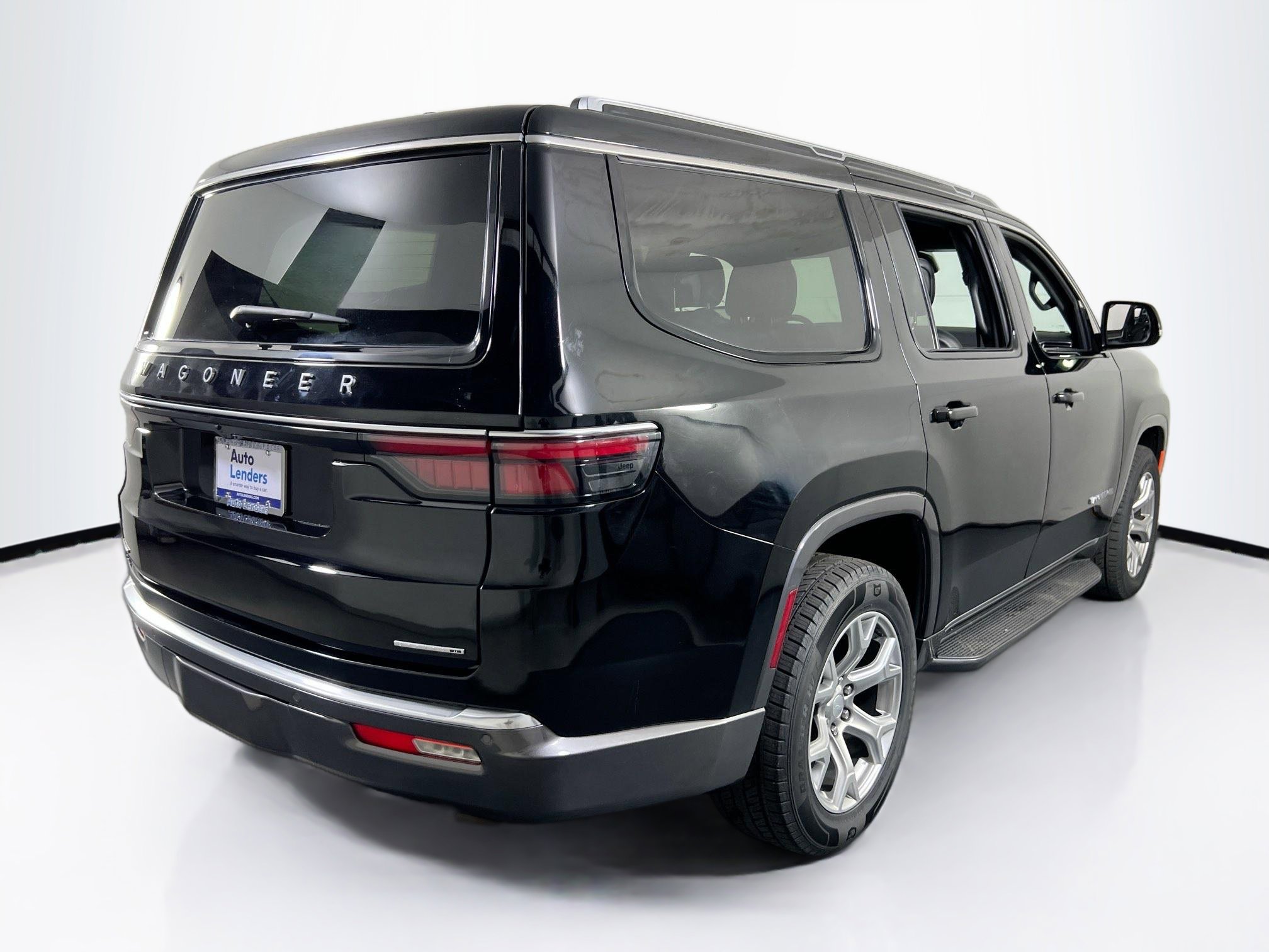 Used 2022 Jeep Wagoneer Series II AWD/4WD image 5
