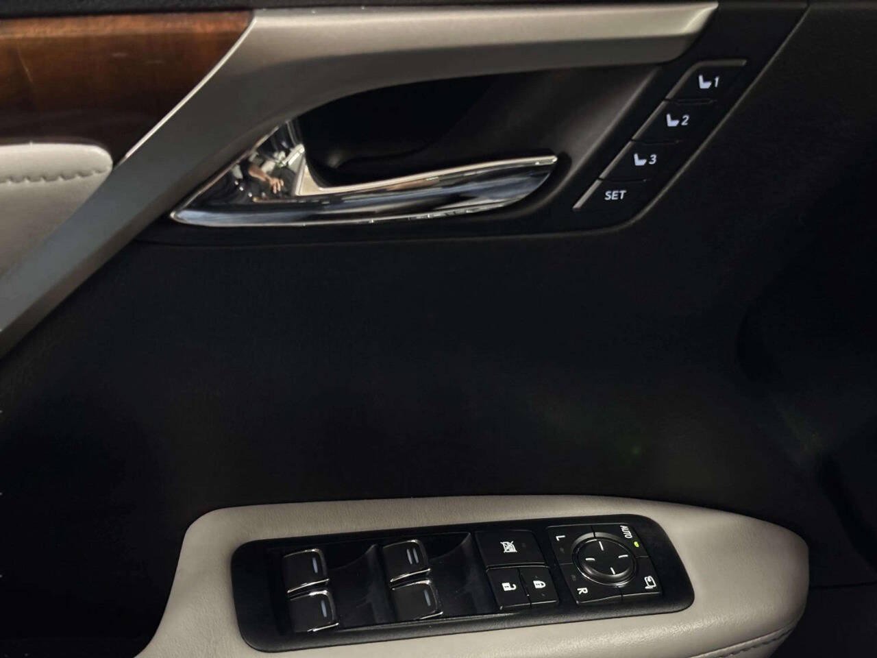 Used 2017 Lexus RX 350 FWD w/ Premium Package image 30