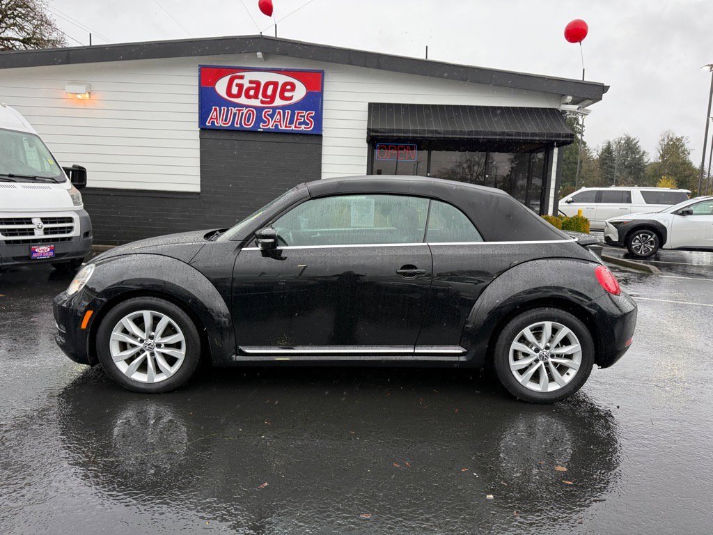 Used 2015 Volkswagen Beetle TDI image 3