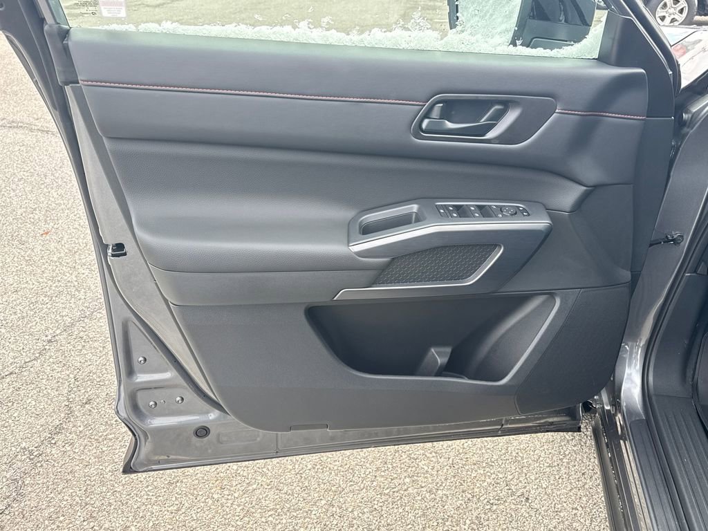 New 2026 Nissan Pathfinder Rock Creek image 11