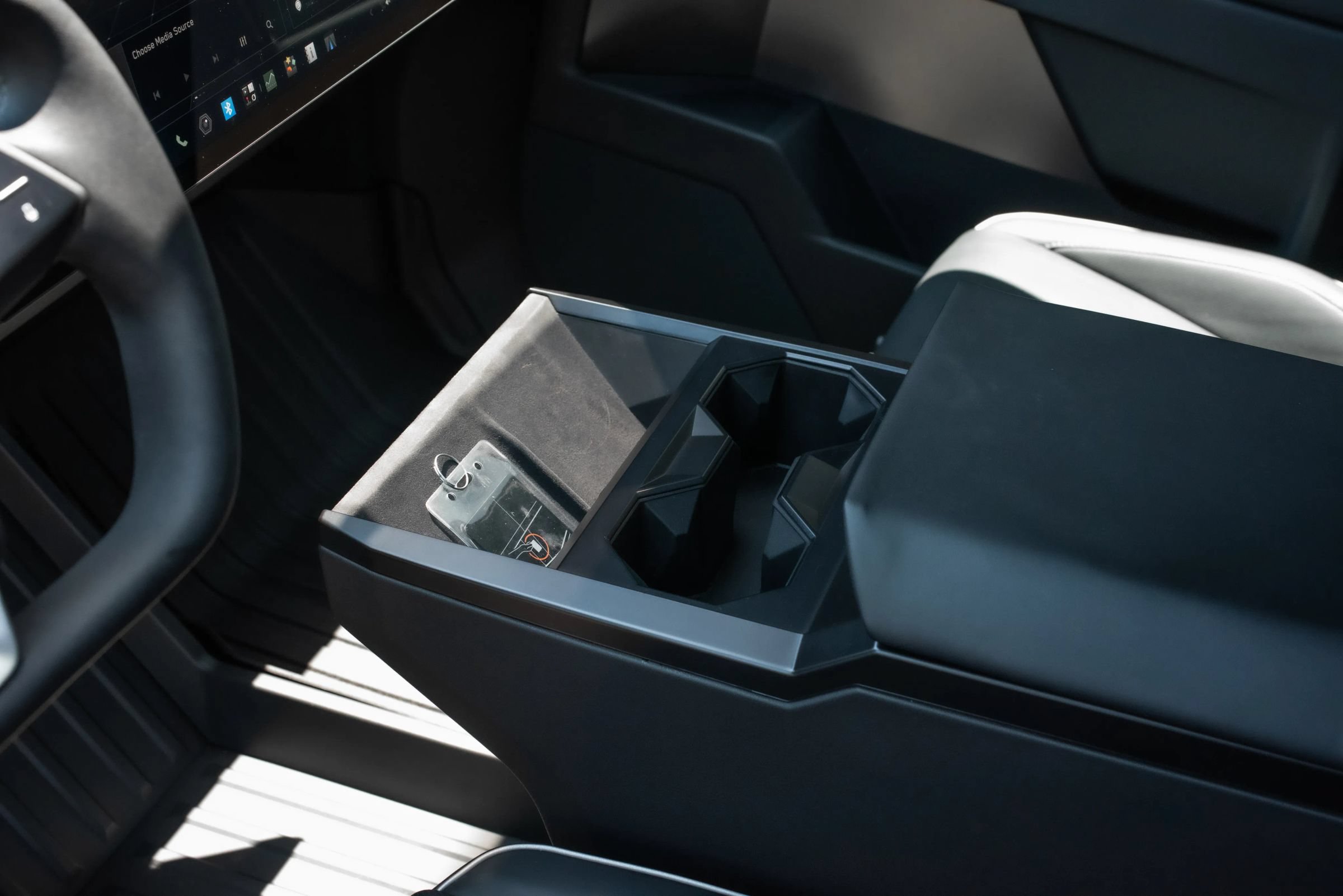Used 2025 Tesla Cybertruck AWD Crew Cab image 11