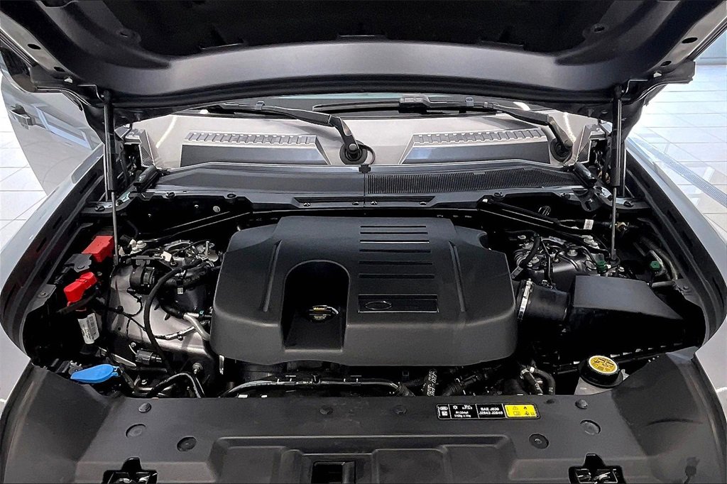 Used 2024 Land Rover Defender 130 Outbound image 10