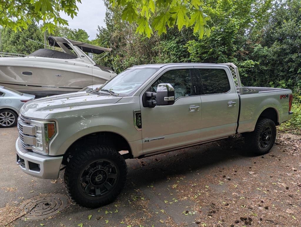 Used 2017 Ford F350 Platinum w/ Platinum Ultimate Package AWD/4WD image 2