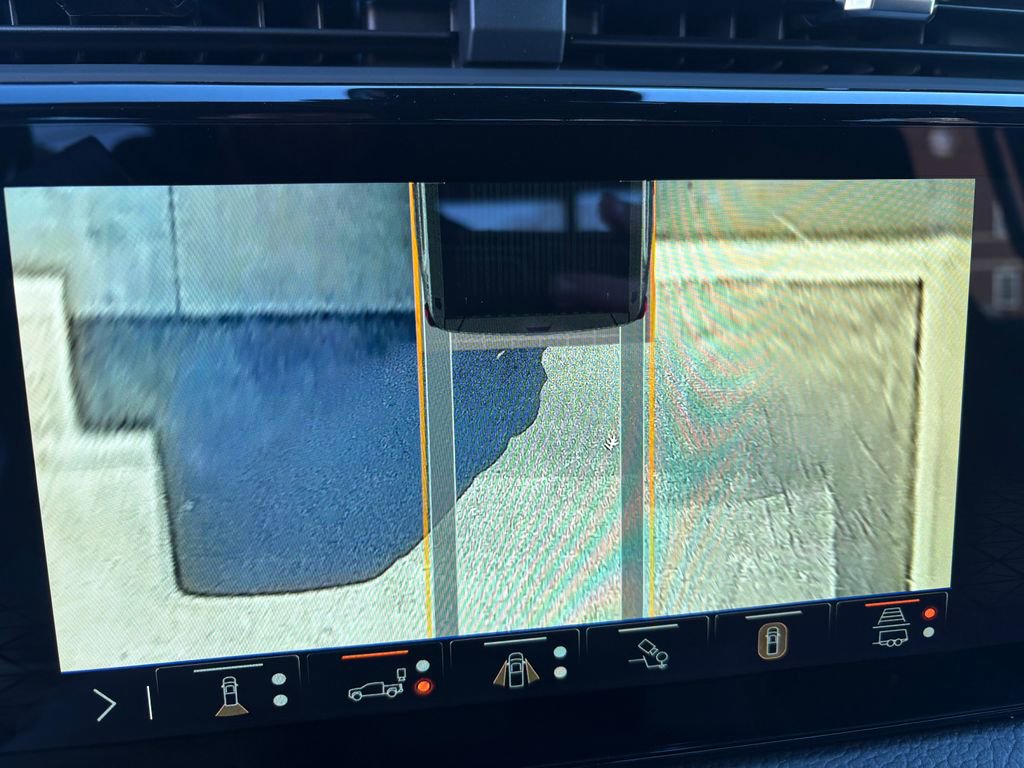 New 2026 GMC Sierra 2500 Denali w/ Denali Reserve Package AWD/4WD image 32