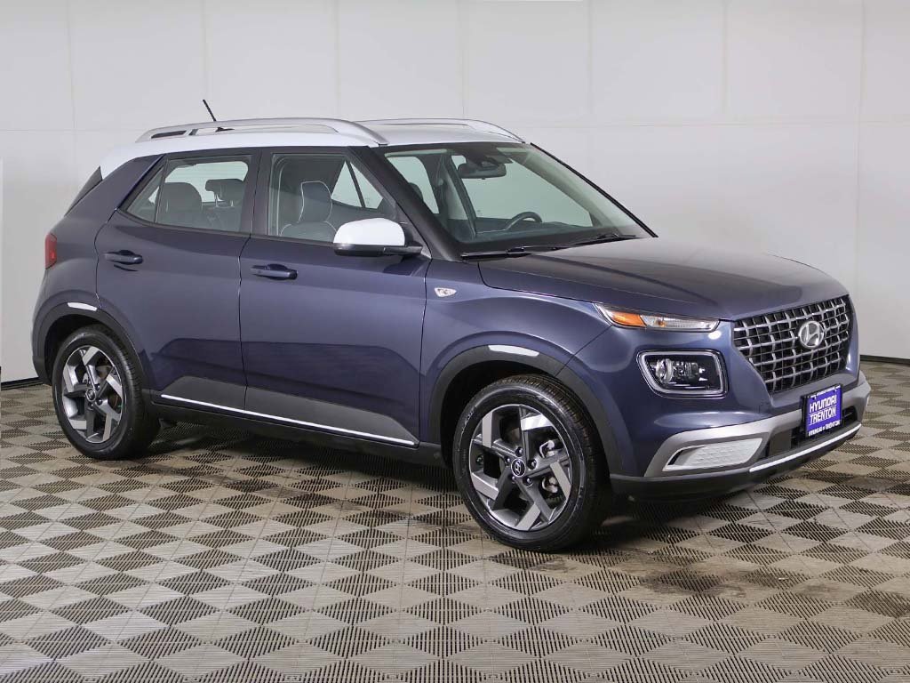 Certified 2023 Hyundai Venue Limited image 2