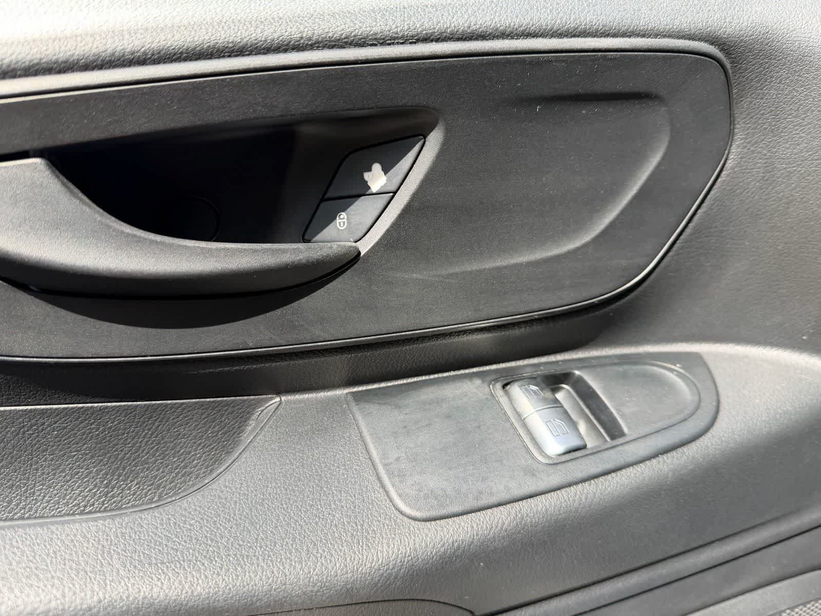 Used 2016 Mercedes-Benz Metris Passenger image 19