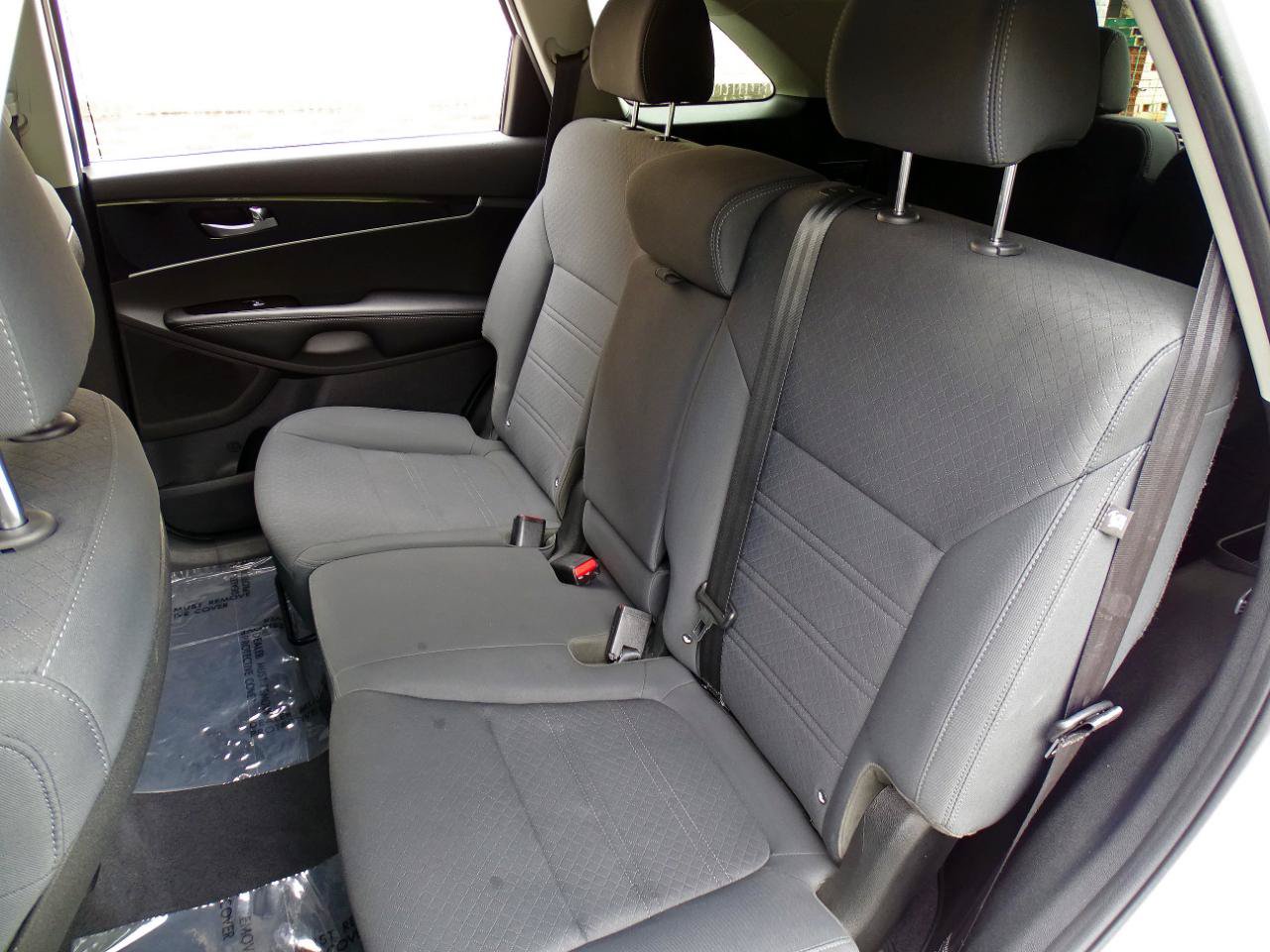 Used 2020 Kia Sorento LX FWD image 34