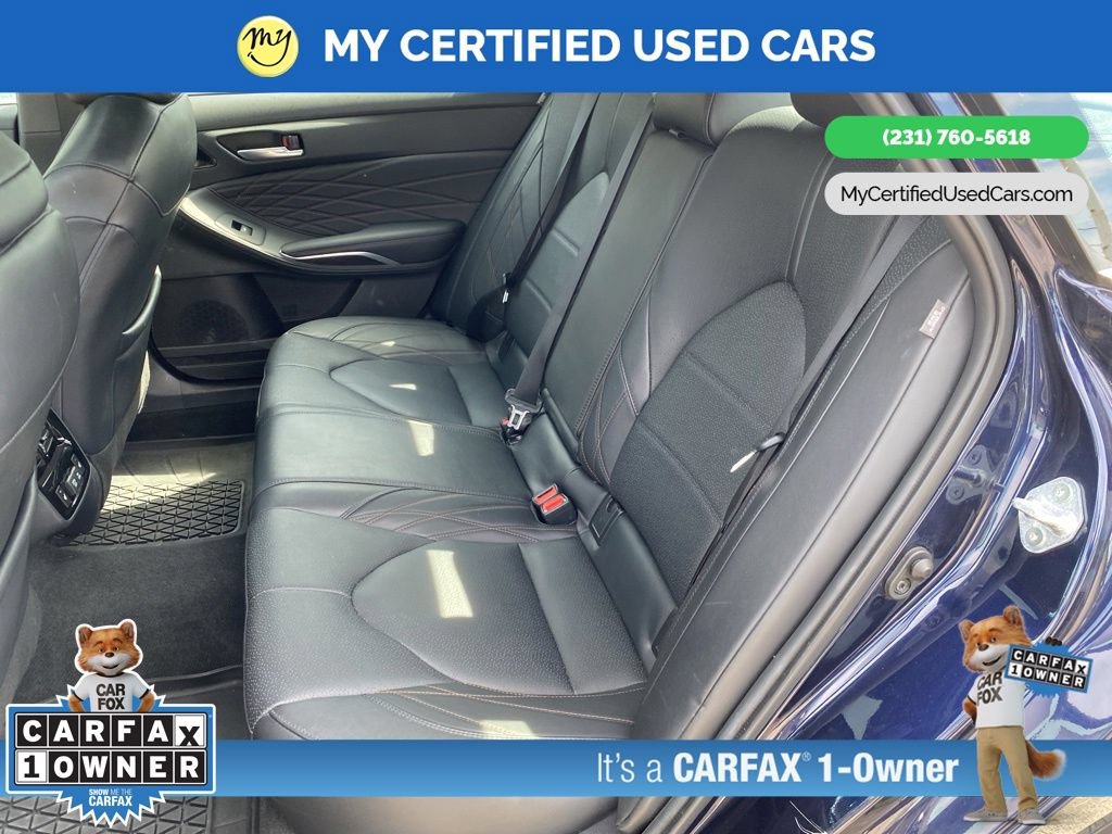 Used 2022 Toyota Avalon Limited FWD image 18