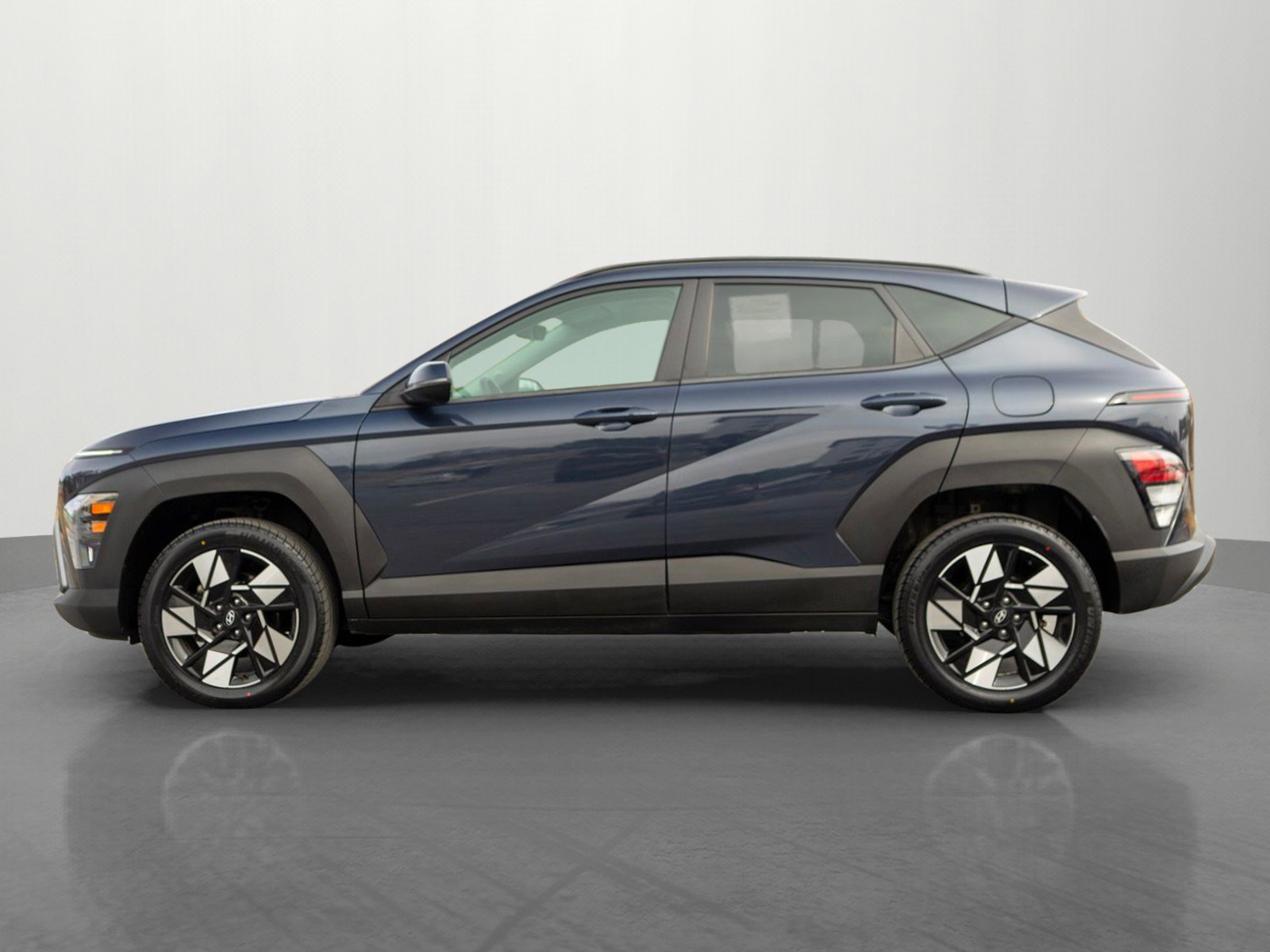 Used 2024 Hyundai Kona SEL AWD/4WD image 4