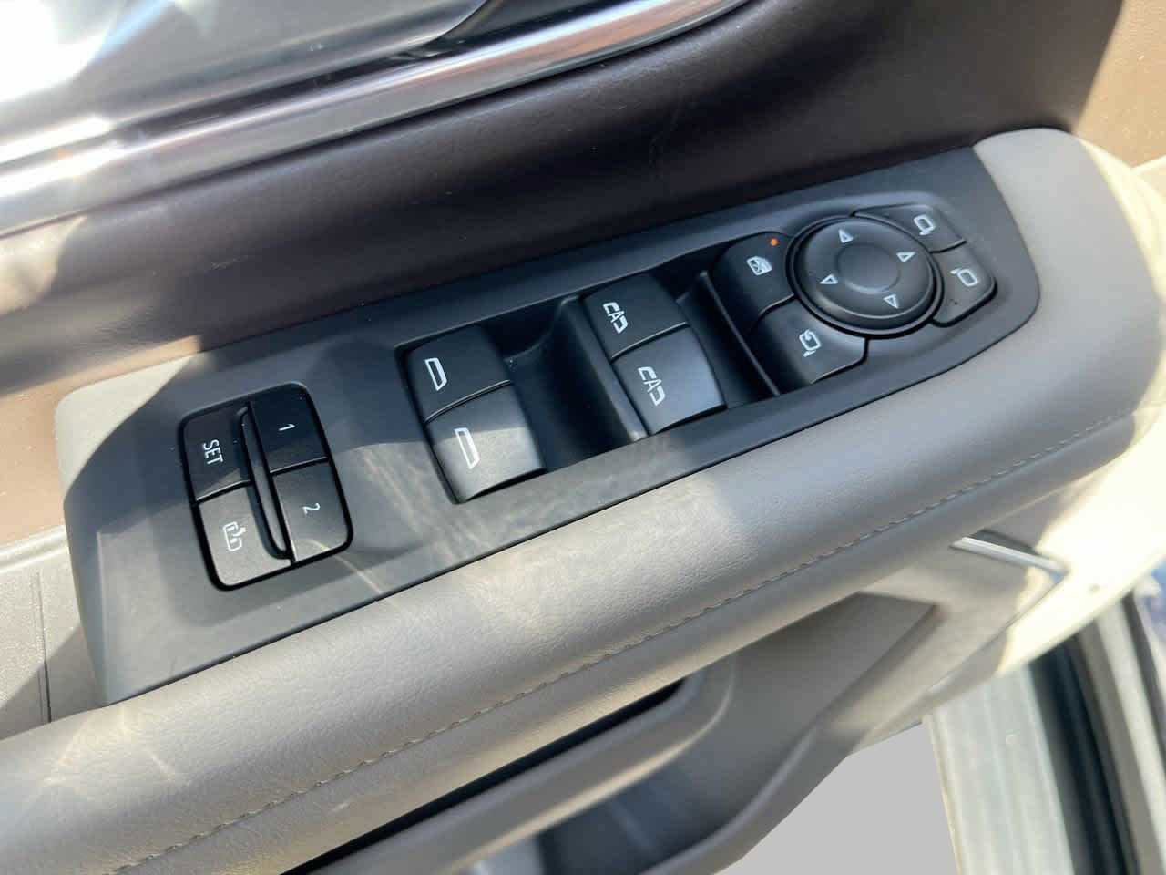 Used 2023 Chevrolet Tahoe LT w/ Luxury Package image 17