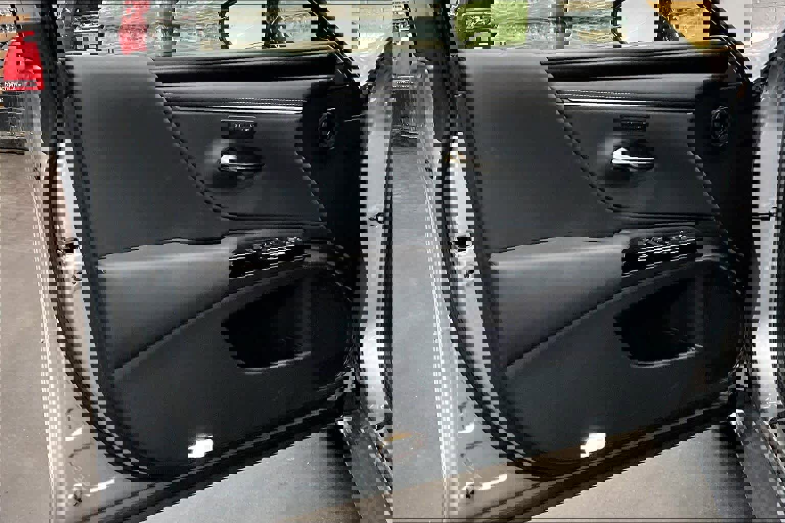 Used 2025 Lexus ES 300h w/ Premium Package image 21