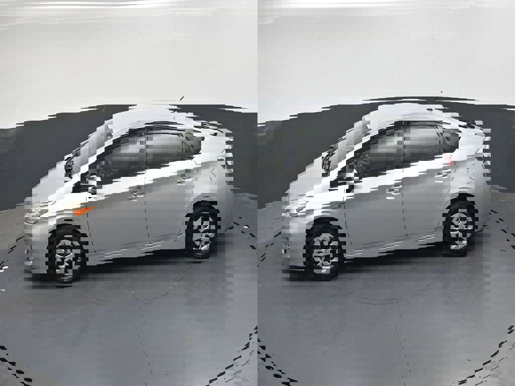 Used 2015 Toyota Prius Two FWD image 19