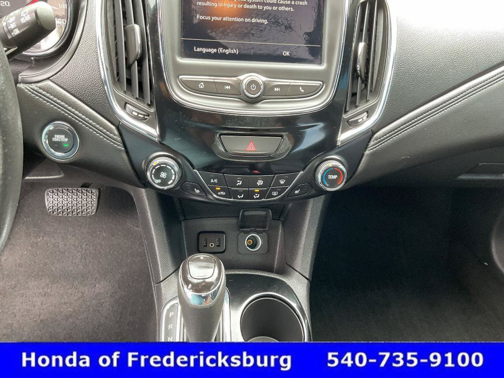 Used 2019 Chevrolet Cruze Diesel w/ Sun And Sound Package FWD image 34