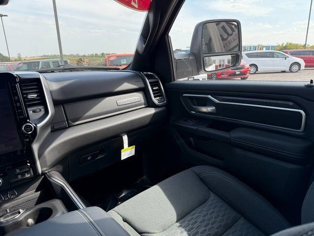 New 2026 RAM 1500 Big Horn AWD/4WD image 18