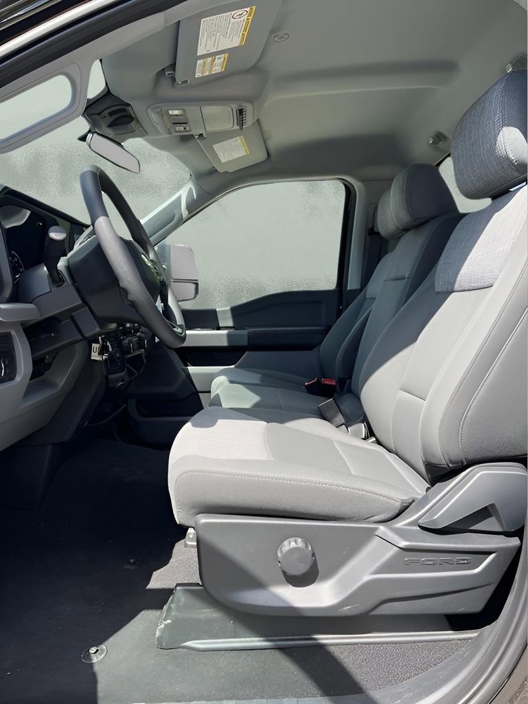 Used 2025 Ford F450 XLT image 9