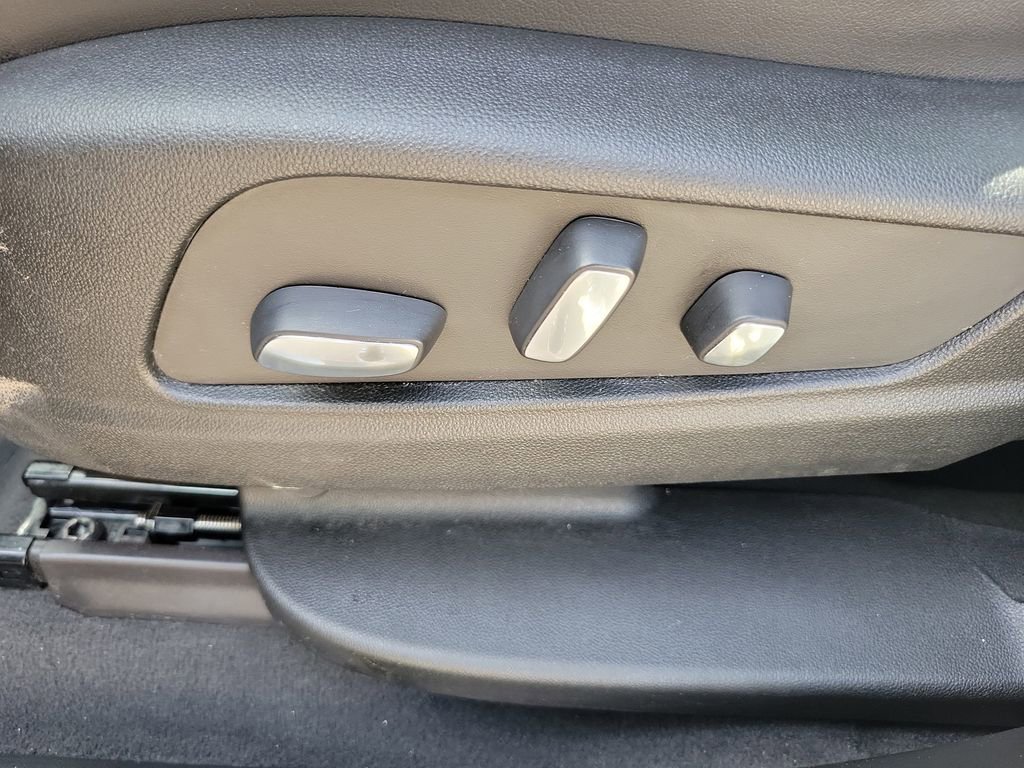 Used 2024 Cadillac XT6 Premium Luxury image 20