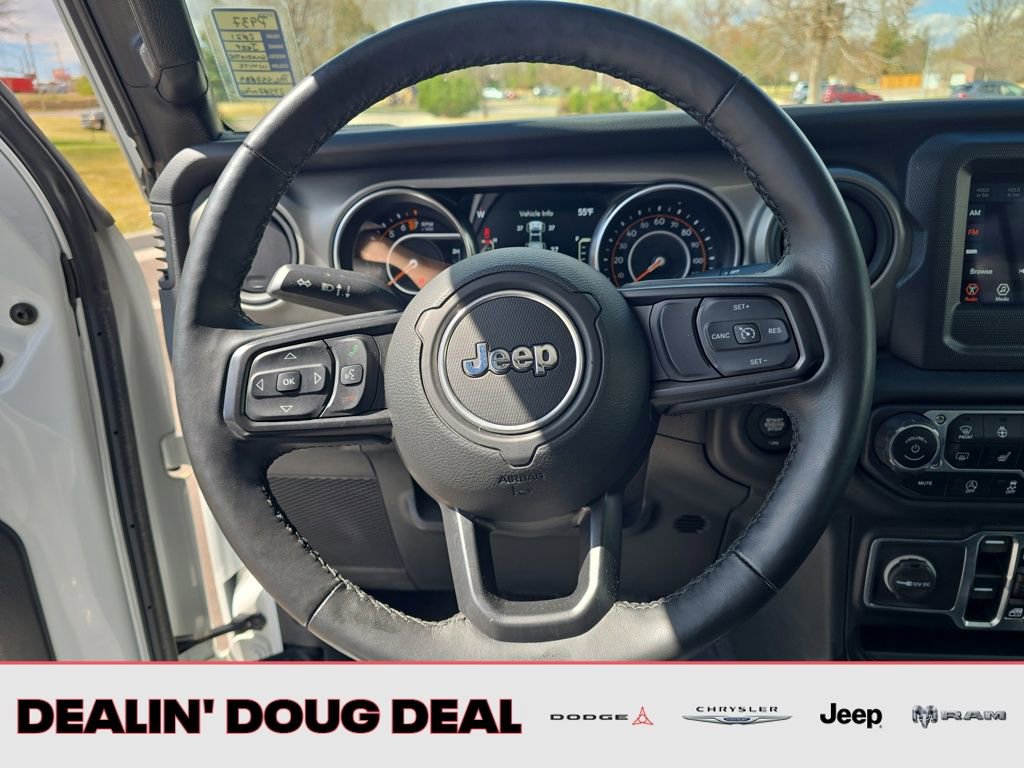 Used 2021 Jeep Gladiator Sport image 15