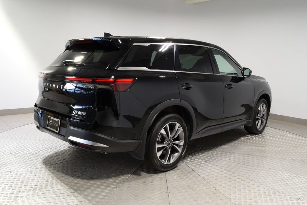 Certified 2026 INFINITI QX60 Pure w/ Family Package AWD/4WD image 11