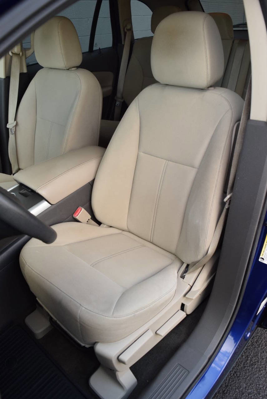 Used 2013 Ford Edge SE image 19