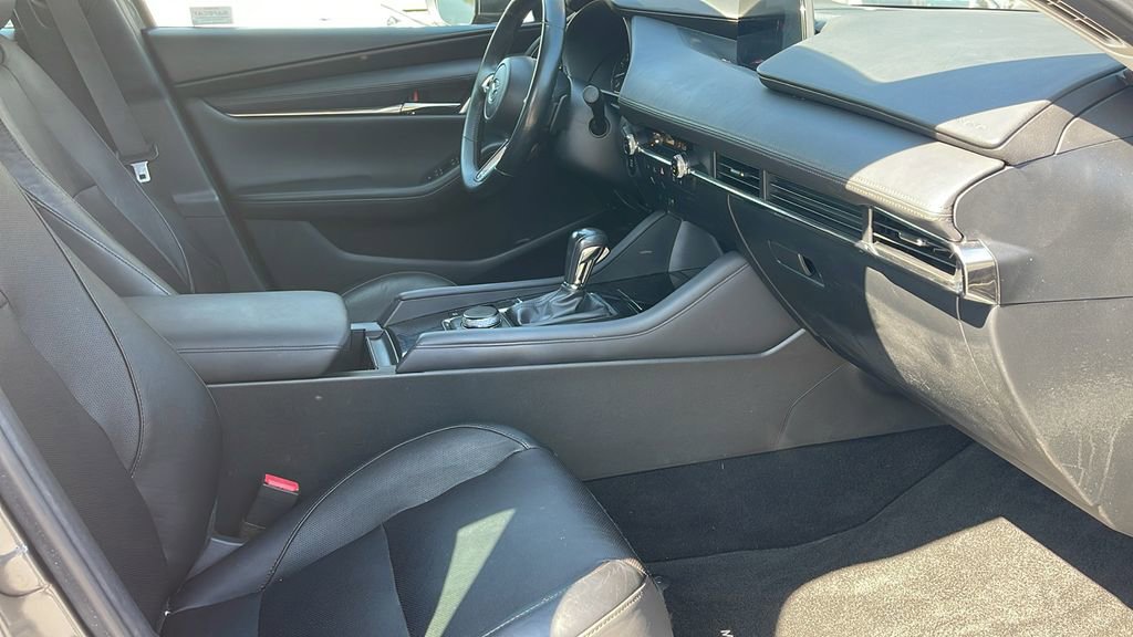 Used 2019 MAZDA MAZDA3 Sedan w/ Premium Package image 32