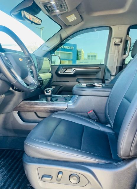 Used 2022 Chevrolet Silverado 1500 LTZ w/ LTZ Convenience Package II image 9